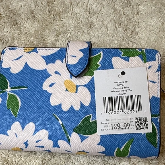 NWT Kate Spade Charming Daisy Medium Compact Blue and White Wallet - Picture 2 of 9